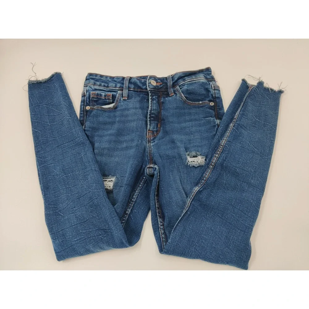 Old Navy‎ Rockstar Super Skinny High Rise Distressed Jeans Size 2